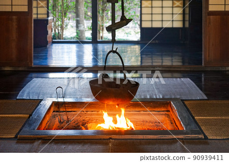 放鬆的爐火（世田谷區智達堀公園） 90939411