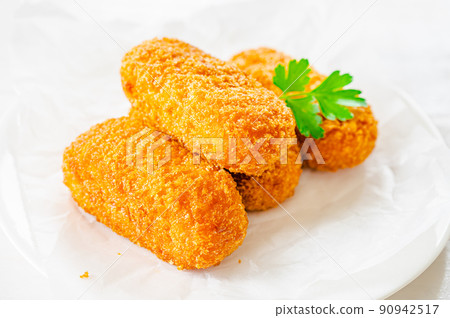 Crab cream croquette 90942517