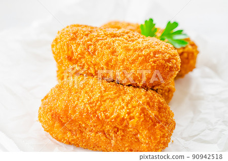 蟹奶油炸肉餅 90942518