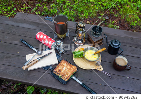 Hot sandwiches made outdoors 90945262