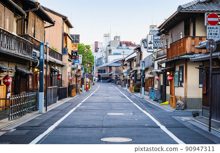 Kyoto Gion Hanami Koji 90947311