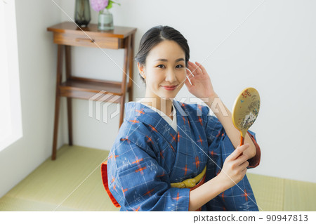 Komon with a lattice pattern Japanese-style room Komon with a lattice pattern Japanese-style room 90947813