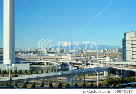 從羽田機場看到的冬季富士 90948117