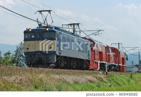 Shin-Etsu Main Line Kita-Arai-Wakinoda JR East EF64-42 + DD16-302 (Nagano) Shin-Etsu Main Line Kita-Arai-Wakinoda JR East EF64-42 + DD16-302 (Nagano) 90949080
