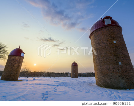 Meiji Park, Nemuro City, Hokkaido Winter Dawn 90956131