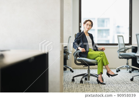 時尚職業女性肖像 90958039