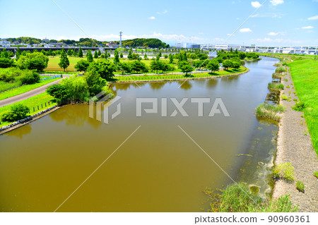 俯瞰新橫濱公園周邊地區（神奈川縣橫濱市）[2022.5] 90960361