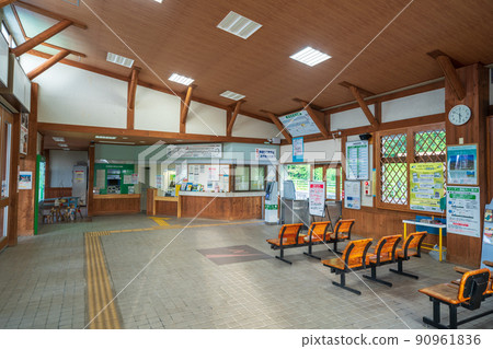 "Yamanashi Prefecture" Kiyosato Station premises 90961836