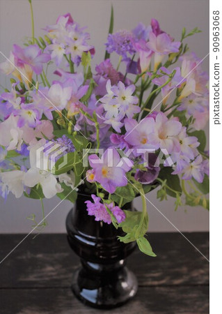 Spring purple 90963068