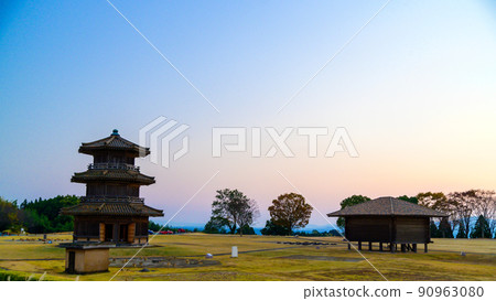 Beautiful sunset scenery "Sunset scenery seen from the tourist attraction Kikuchi Castle Park" Beautiful sunset scenery "Sunset scenery seen from the tourist attraction Kikuchi Castle Park" 90963080