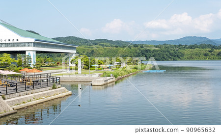 Fresh green and early summer image around Togo Pond 90965632