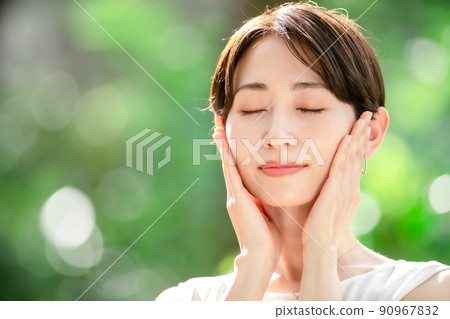Beauty image Fresh green whitening summer Beauty image Fresh green whitening summer 90967832
