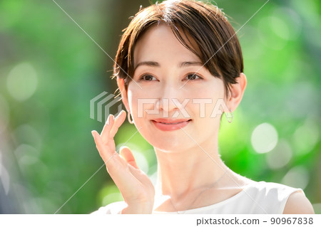 Beauty image Fresh green whitening summer Beauty image Fresh green whitening summer 90967838