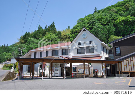 Iwakuni City, Yamaguchi Prefecture: Nishikigawa Railway, Nishikicho Station / Station Building 90971619