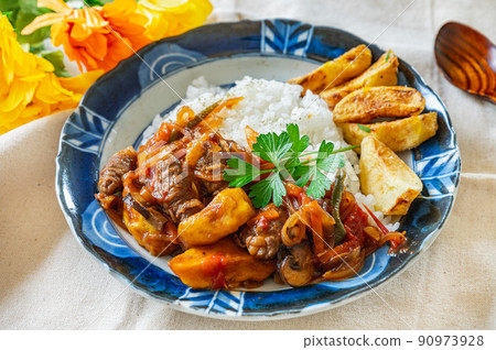 Peruvian food Lomo Saltado 90973928