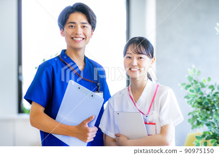 醫務人員男女 90975150
