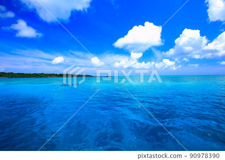 Ishigakijima Kawahira Bay 90978390