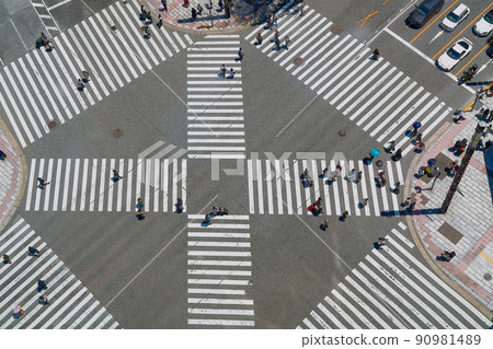 Scramble crossing 90981489