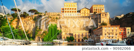 Sorrento, southern Italy 90982066