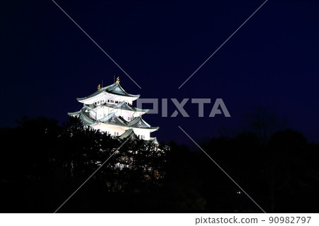 Nagoya City, illuminated scenery of Nagoya Castle 90982797