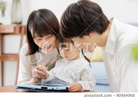 Tablet Early Childhood Education Correspondence Education Tablet Early Childhood Education Correspondence Education 90984068