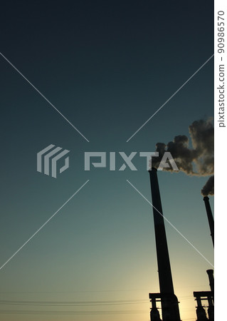 SDGs Global environment! Colored sky and factory enthusiast smoke SDGs Global environment! Colored sky and factory enthusiast smoke 90986570