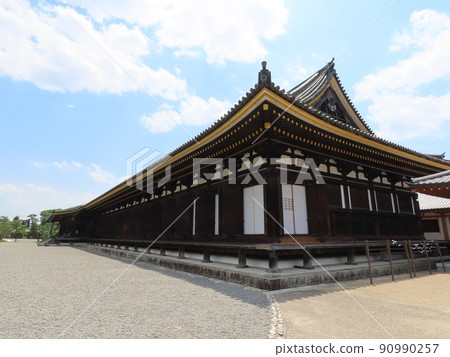 從北側觀看蓮花皇家寺廟（三十三間堂） 90990257