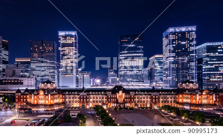 東京車站和城市景觀夜景 90995173