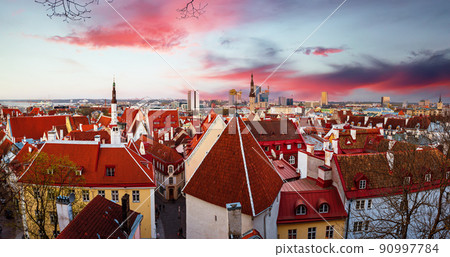 Tallinn view at sunset 90997784