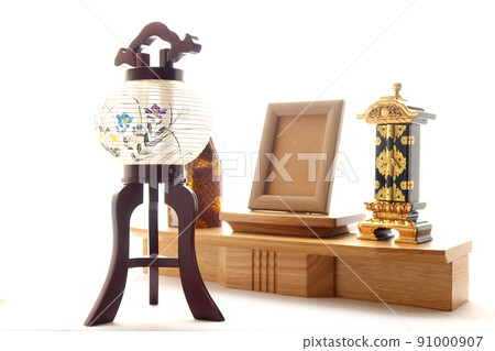 Altar for hand-held memorial service decorated in the living room Image of memorial service at home Altar for hand-held memorial service decorated in the living room Image of memorial service at home 91000907