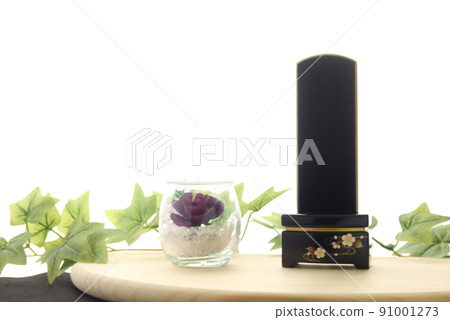 手持追悼會的現代太平間牌位和舞台式祭壇 家庭追悼會的形象 5 91001273