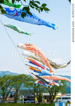 藍天下,許多鯉魚旗在相川游弋 | 岐阜縣不和區樽井町 藍天下,許多鯉魚旗在相川游弋 | 岐阜縣不和區樽井町 91002535