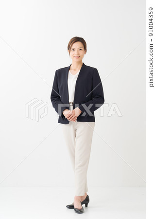 20多歲的女性,全身 20多歲的女性,全身 91004359