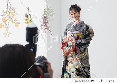 Furisode seijin-shiki cameraman 91008373