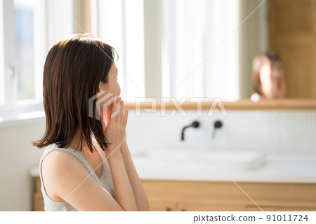 female, lady, woman 91011724