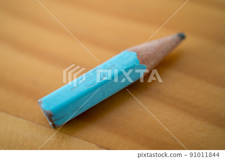 Use a shortened pencil to the last minute 91011844