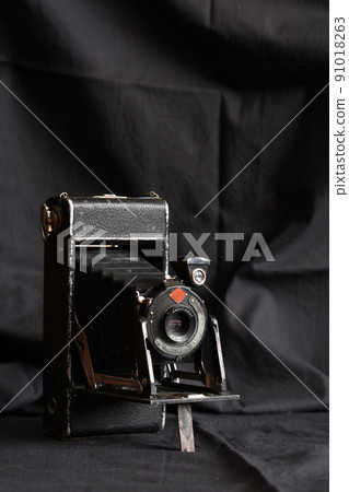 Old Photo Camera Old Photo Camera 91018263