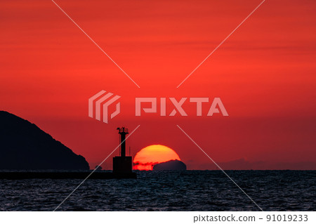 Sunset of Hakata Bay 91019233