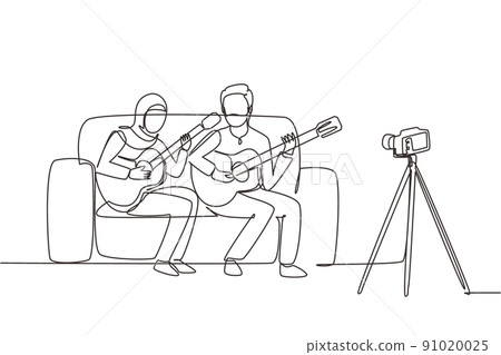 Single continuous line drawing Arabian couple vlog influencer performing music show to streaming online audience listening at home. Man woman playing guitar and sing song. One line draw design vector Single continuous line drawing Arabian couple vlog influencer performing music show to streaming online audience listening at home. Man woman playing guitar and sing song. One line draw design vector 91020025