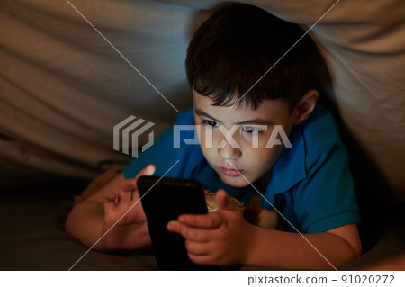 Preteen Boy Surfing Social Media 91020272