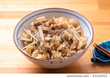 Chicken burdock cooked rice 91020452