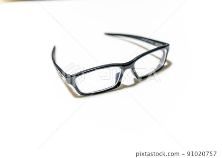 Black-rimmed glasses white background material Black-rimmed glasses white background material 91020757