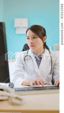 Woman doctor feel depress Woman doctor feel depress 91022088