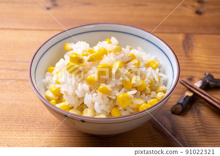 Rice cooked with corn 91022321