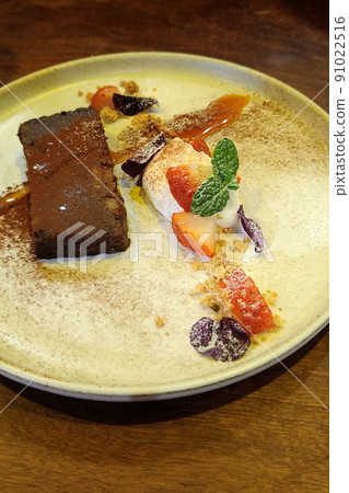 Handmade cake 91022516