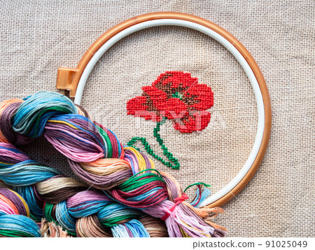 mouline in braid, hoop and embroidered red poppy mouline in braid, hoop and embroidered red poppy 91025049