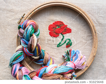 mouline, hoop and embroidered red poppy flower 91025648