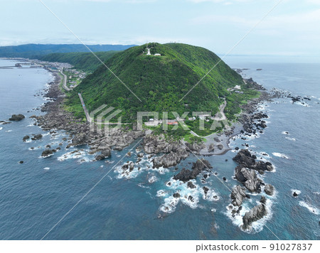 Full view of Cape Muroto, Muroto City, Kochi Prefecture 91027837