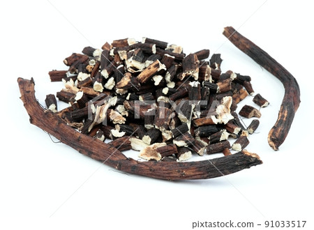 Roots of chinese dong quai, Angelica sinensis 91033517