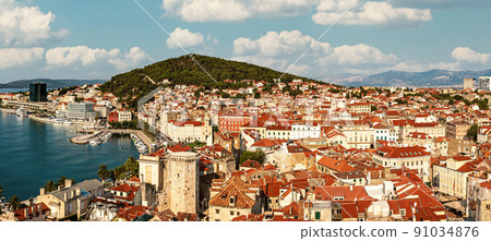Panoramic view to Split, Croatia 91034876